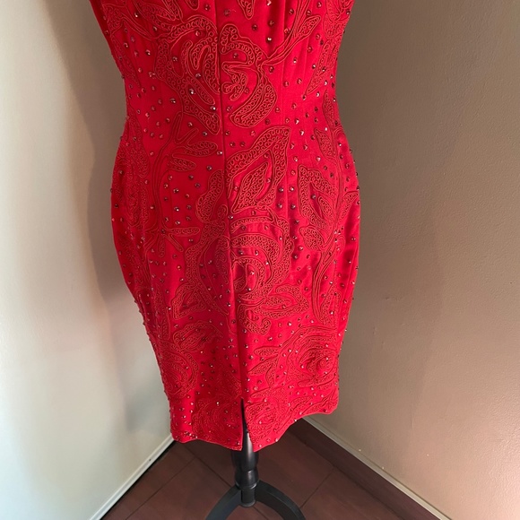 Vintage Carmen Marc Valvo red wool crepe beaded dress - Picture 7 of 10